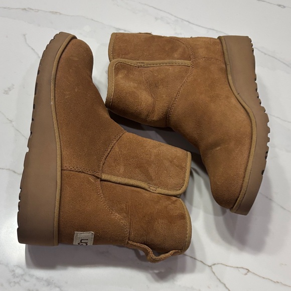 UGG classic ankle fur Women's Suede Boots in Chestnut - Picture 9 of 14